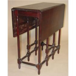CABINET MAKER WALNUT GATE LEG TABLE