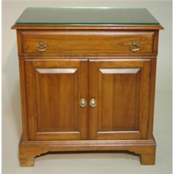 PENNSYLVANIA HOUSE NIGHTSTAND