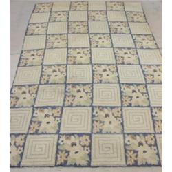 COUNTRY HOOKED ROOM SIZE RUG