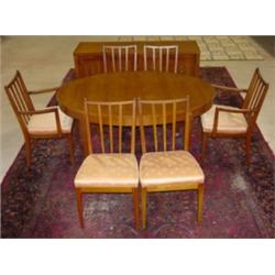 8 PC. GRAND RAPIDS DININGROOM SUITE