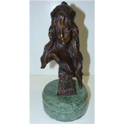 BRONZE STATUETTE ON GREEN MARBLE BASE