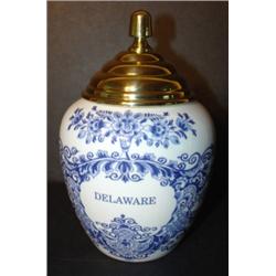 DELFT DELAWARE COVERED GINGER JAR