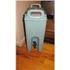 Image 1 : Cambro Catering Container