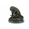 Image 4 : Lion With Cub Bronze Statue on Marble Base