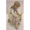 Image 2 : LLADRO STATUETTE OF YOUNG GIRL