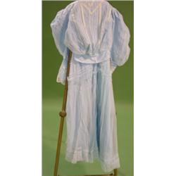 EARLY 20TH CENT. YOUTH DRESS