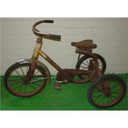 ANTIQUE CHILD'S TRICYCLE