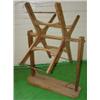 Image 1 : PRIMITIVE PINE YARN WINDER