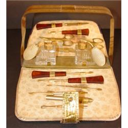 TRAVEL PERFUME & MANICURE SET