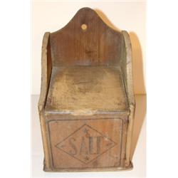PRIMITIVE WOODEN SALT BOX