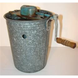 MINIATURE ICE CREAM CHURN