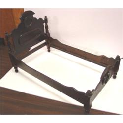 VICTORIAN WALNUT DOLL BED