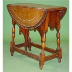 MAPLE BUTTERFLY DROP-LEAF TABLE