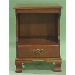 CHERRY SINGLE DRAWER NIGHTSTAND