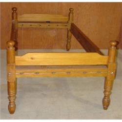 SOFTWOOD FIELD HAND BED