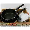 Image 1 : FLAT W/ FRYING PAN, POT, AND BABY HAND PRINT KIT