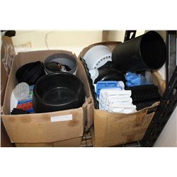 LOT OF PLASTIC KITCHEN WARES