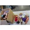 Image 2 : BOX OF HATS