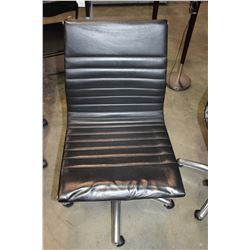 ROLLING BLACK MODERN GAS LIFT OFFICE CHAIR