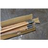 Image 2 : BOX OF NEW THREADED BROOM POLES
