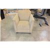 Image 2 : UPOLSTERED ARMCHAIR