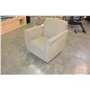 Image 3 : UPOLSTERED ARMCHAIR