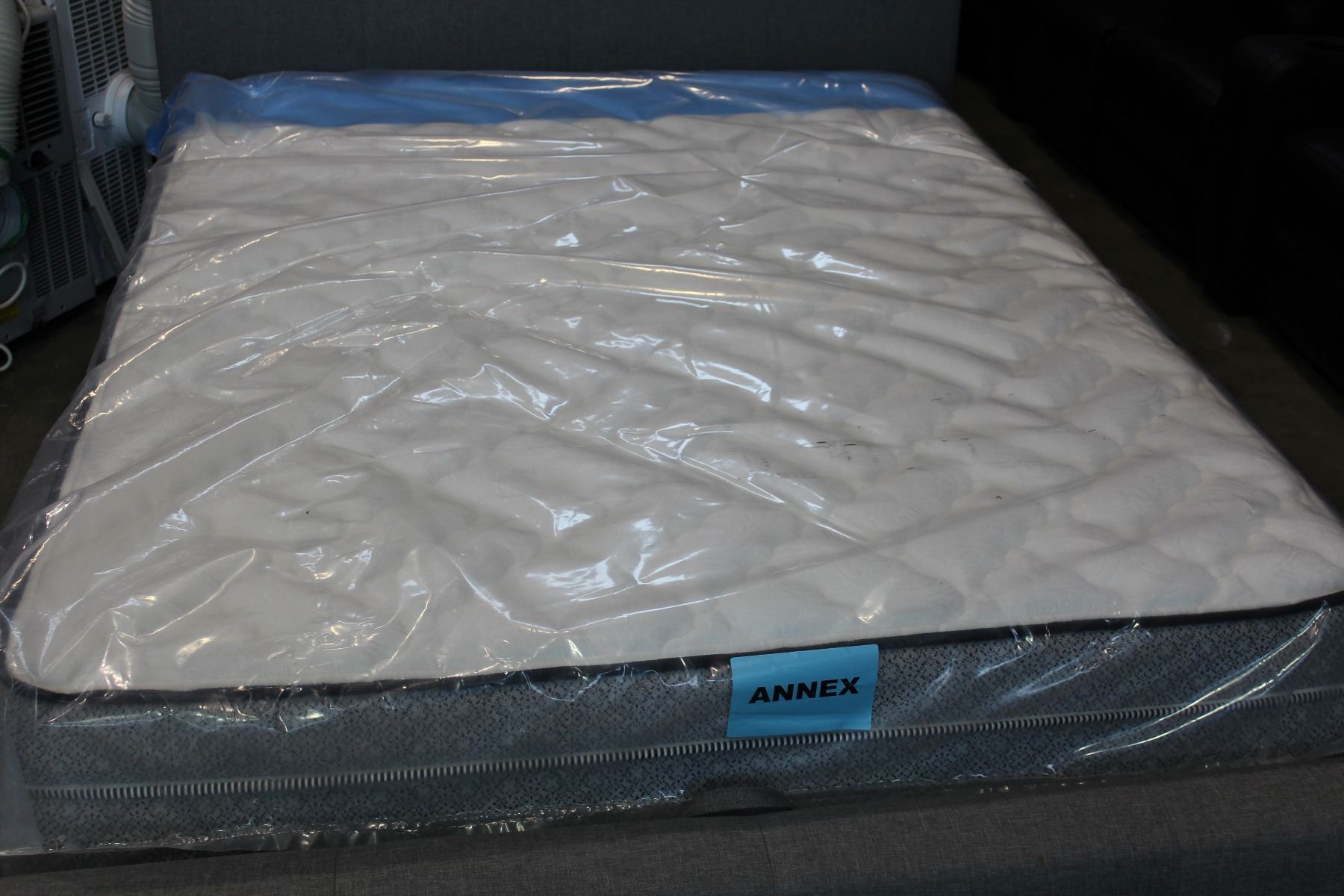 New Kingsdown Pillow Top Medium Firm Queensize Mattress Retail