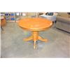 Image 1 : ROUND OAK DINING TABLE WITH 4 PRESSBACK CHAIRS AND LEAF