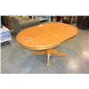 Image 2 : ROUND OAK DINING TABLE WITH 4 PRESSBACK CHAIRS AND LEAF