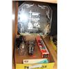 Image 1 : LOT OF VINTAGE KITCHEN ITEMS