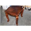 Image 2 : CARVED LOOK MODERN SIDETABLE CHIP ON CORNER