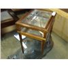 Image 3 : GLASS DISPLAY TABLE