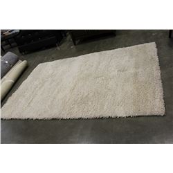 6 FOOT BY 9 FOOT URBAN BARN WHITE SHAG CARPET