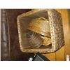 Image 2 : LIDDED WICKER BOX WITH WICKER CONTENTS