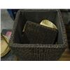 Image 2 : LIDDED WICKER BOX WITH WICKER CONTENTS