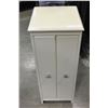 Image 2 : SMALL 2 DOOR CUPBOARD