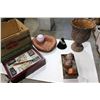 Image 2 : SHADOW BOX VASE AND GLOVE TRAY