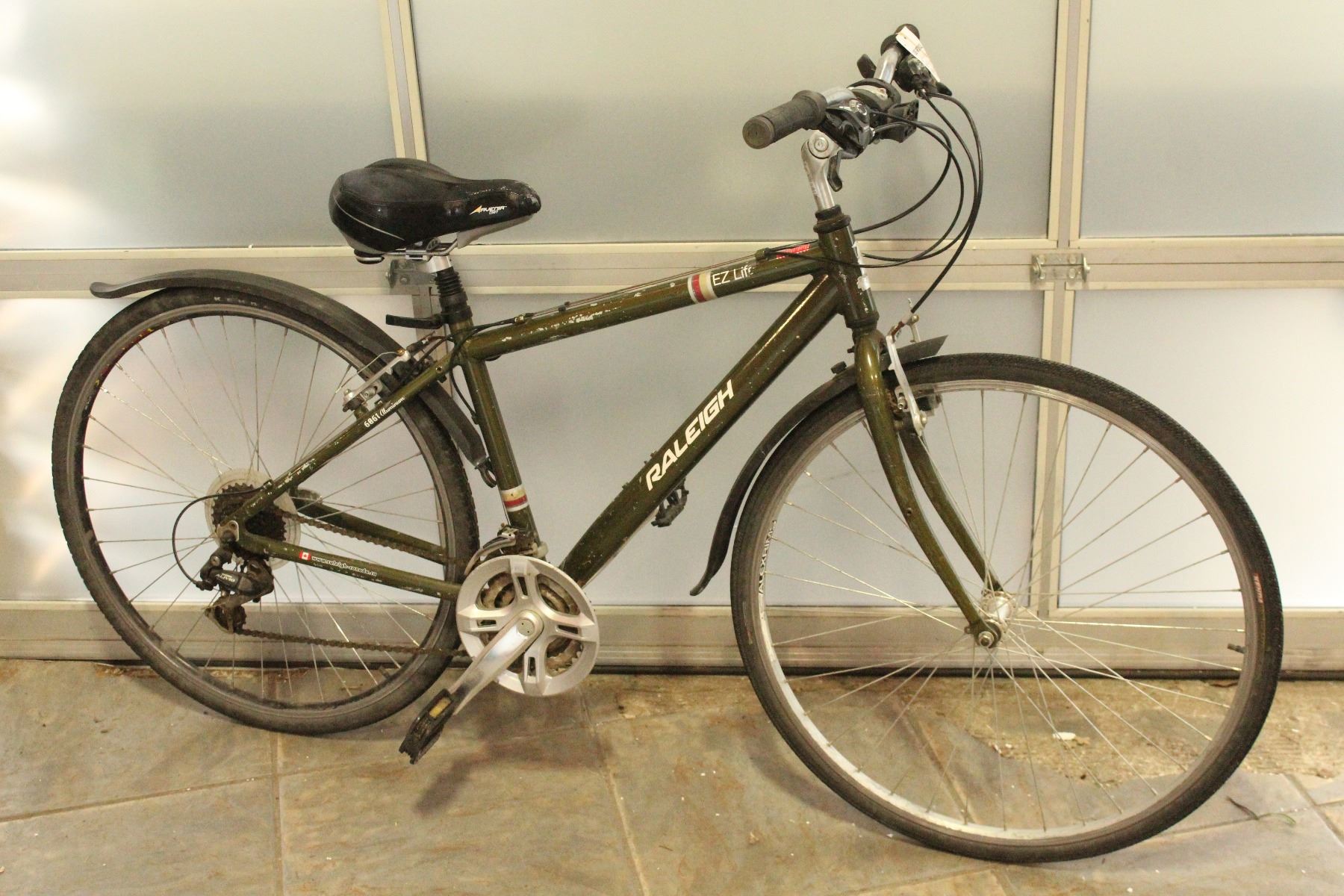 GREEN RALEIGH ROAD BIKE - 28930870 1 GREEN RALEIGH ROAD BIKE - 28930870 1