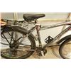 Image 2 : GREY RED SCHWINN BIKE