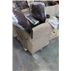 Image 2 : LARGE BOX OF BEDDING