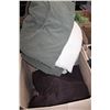 Image 1 : LARGE BOX OF BLANKETS