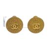 Image 1 : Chanel Gold Roped CC Logo Clip On Earrings 95P