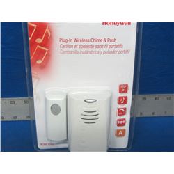 Honeywell plug-in wireless doorbell/chime