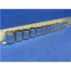 13 piece Craftsman socket set