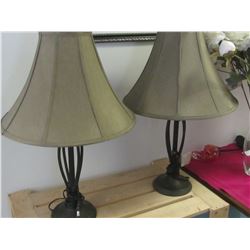 Pair of lamps / heavy metal base