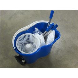 New Vileda spin mop with 2 mop heads