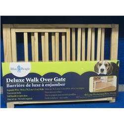 Deluxe walk over gate
