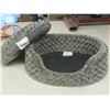 Image 2 : Pet Bed / great for small dogs or cats