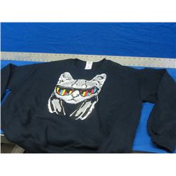 New Sweat shirt size large