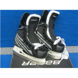 New Bauer youth Skates size 9